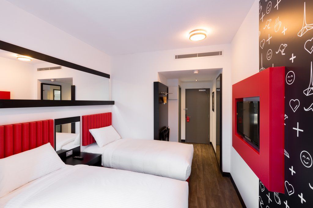 Essence Hotel Carlton Melbourne Exterior photo