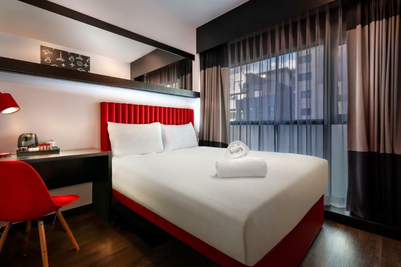 Essence Hotel Carlton Melbourne Exterior photo